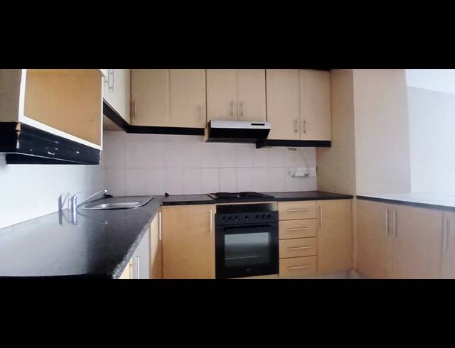 3 BEDROOM APARTMENT TO LET IN SOUTH BEACH